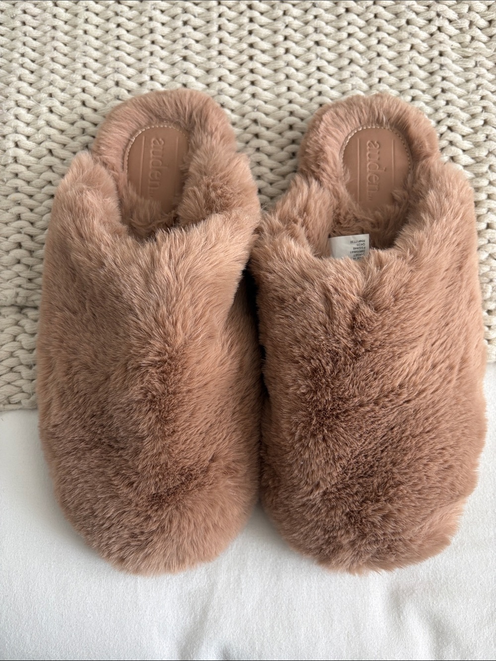 Auden Plush Faux-Fur Slide Slippers in Mauve